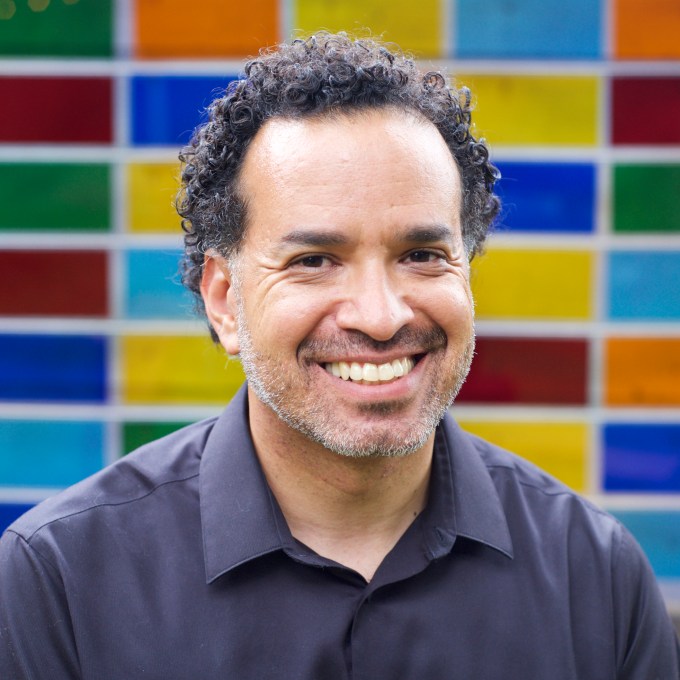 Travis Sheridan (head shot)